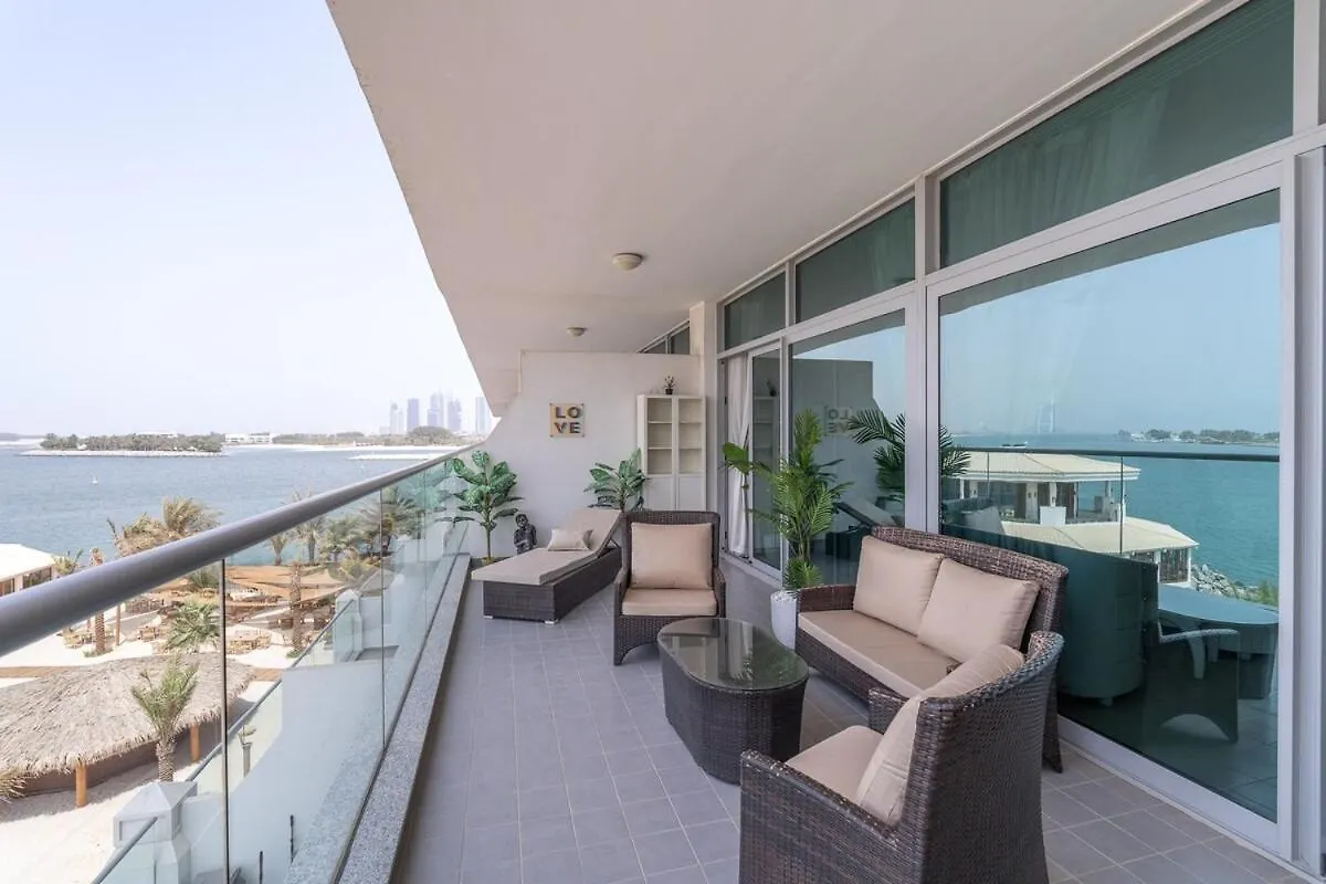 Sleeps 4 With The Palm Beach View Apartment Dubai United Arab Emirates