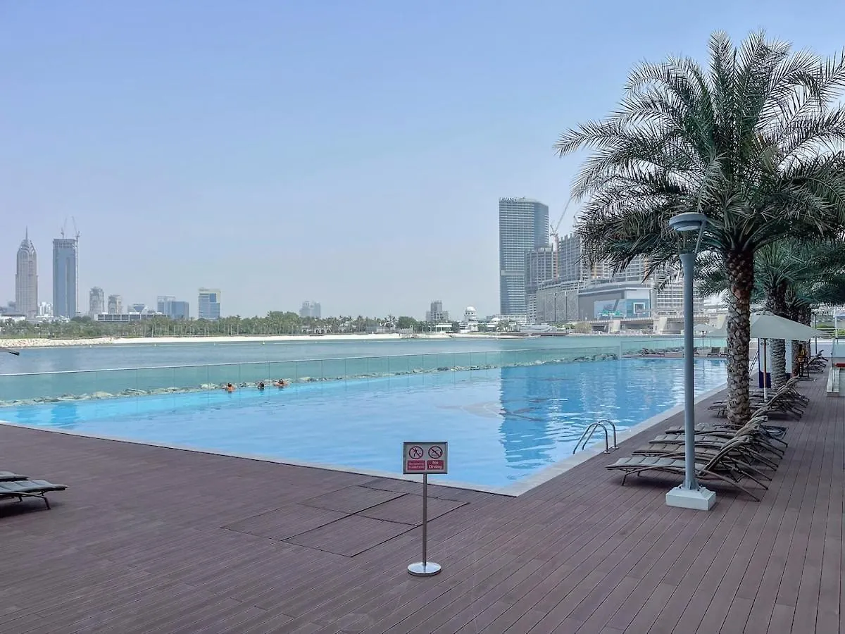 Sleeps 4 With The Palm Beach View Apartment Dubai United Arab Emirates