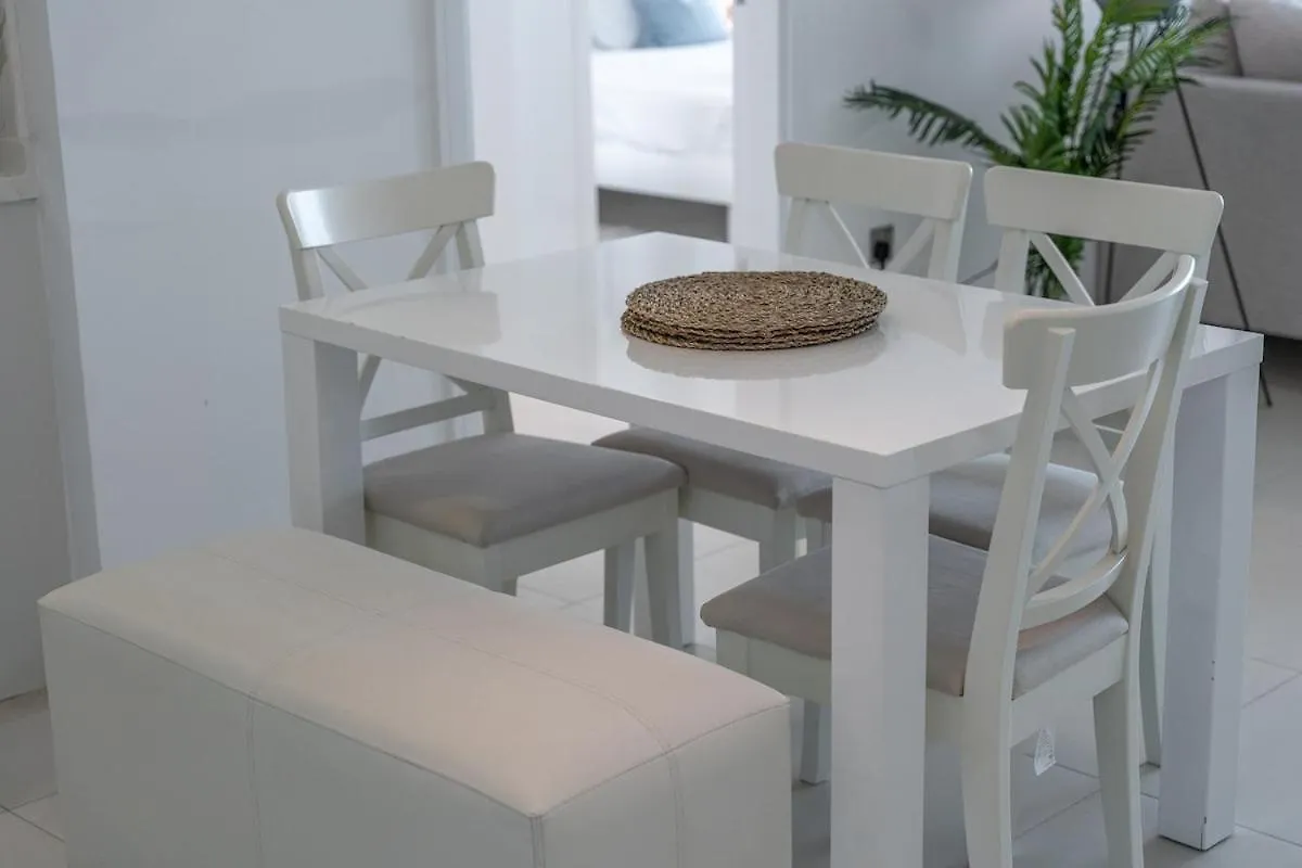 Sleeps 4 With The Palm Beach View Apartment Dubai