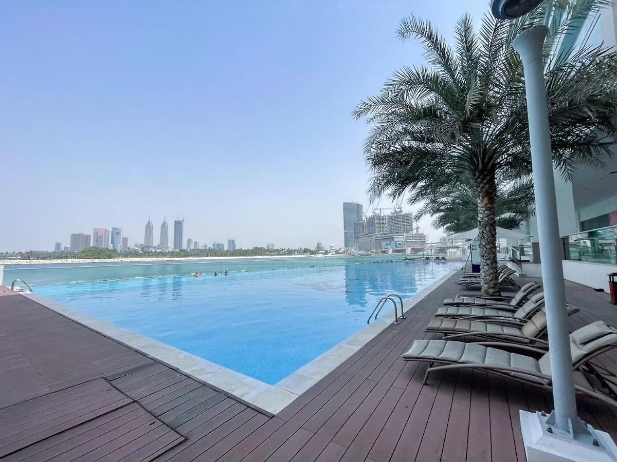Sleeps 4 With The Palm Beach View Apartment Dubai United Arab Emirates