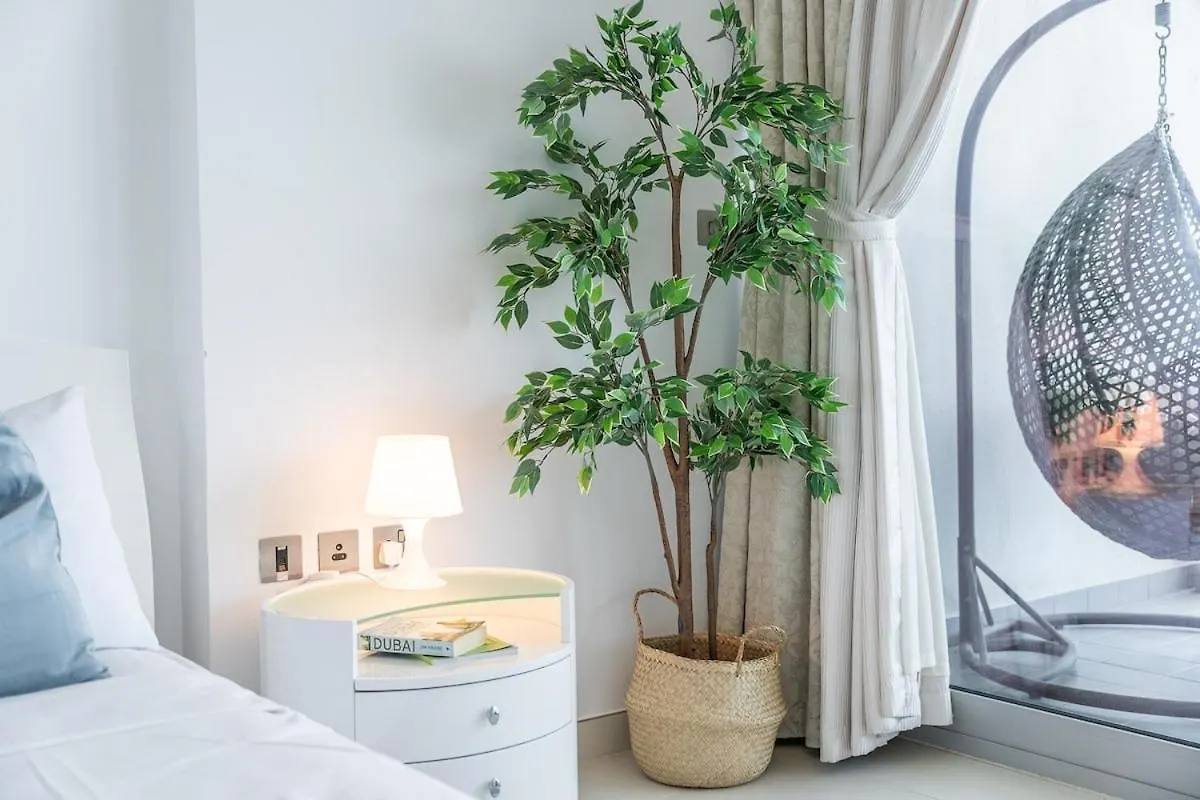 Sleeps 4 With The Palm Beach View Apartment Dubai United Arab Emirates