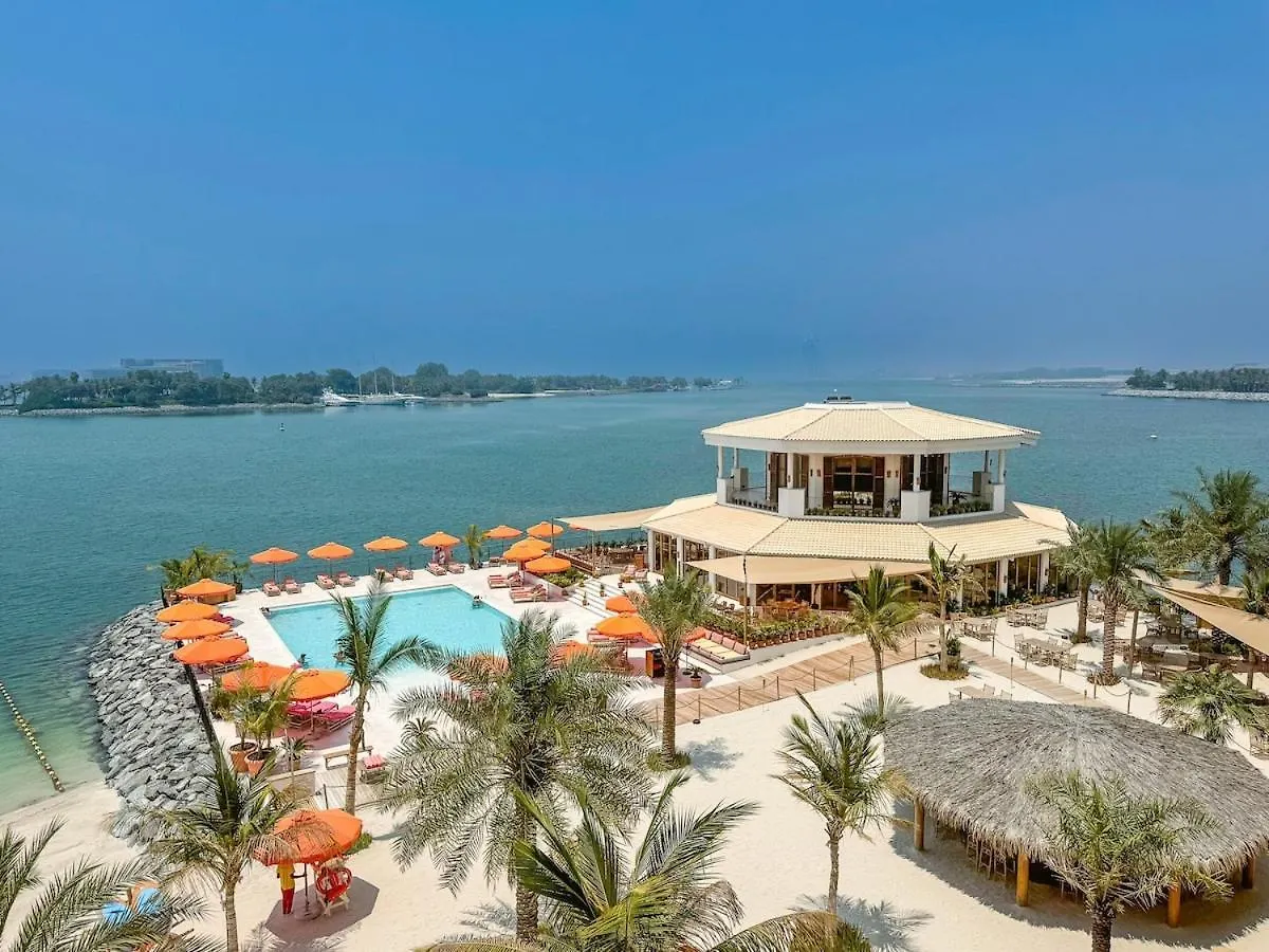 Sleeps 4 With The Palm Beach View Apartment Dubai