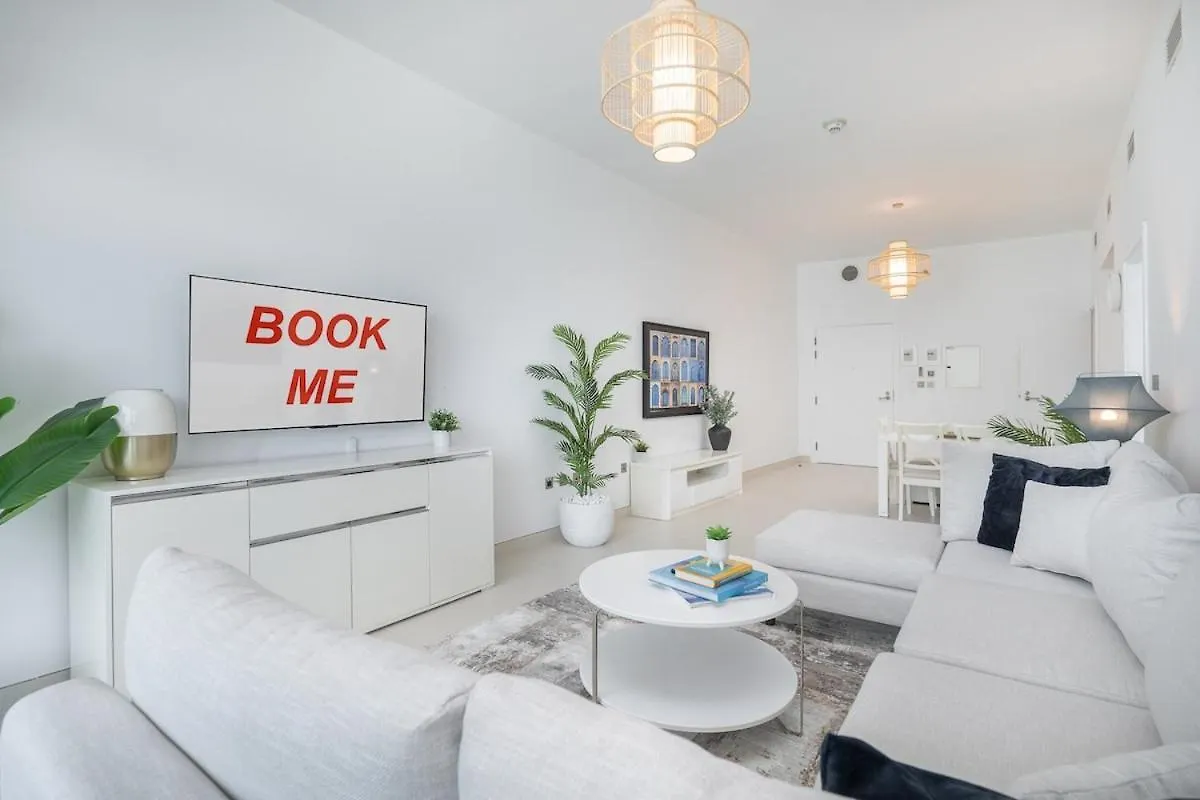 Sleeps 4 With The Palm Beach View Apartment Dubai